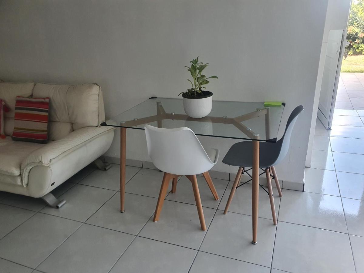 L'Echappee Belle Apartment Порт Луис Екстериор снимка